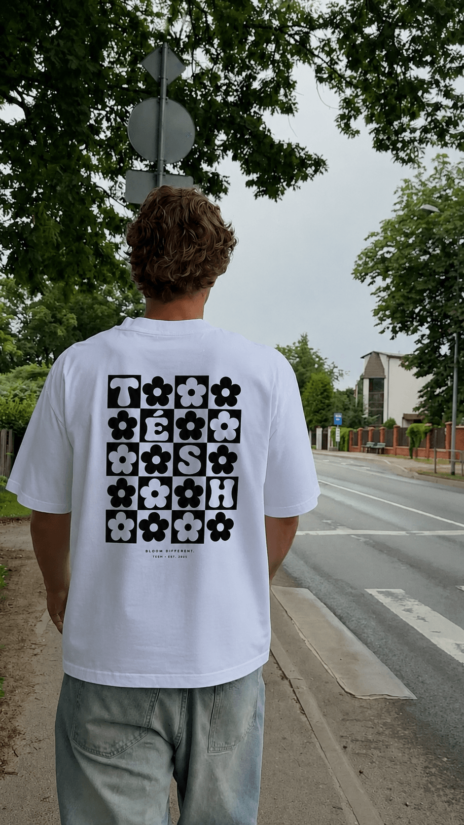 256098456